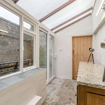 5 Bed In 89094