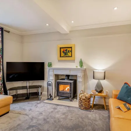 5 Bed In 89094 *